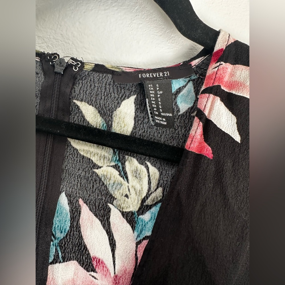 Floral Mini Flutter-Sleeve Dress | small - Picture 2 of 4